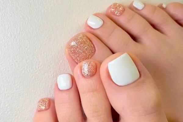 IndulgeinLuxuryTheUltimateGelPedicureExperienceatPoshNailSpa.webp