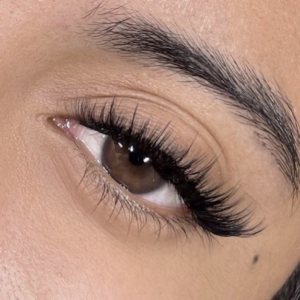 Eyelash extensions (dot by dot)