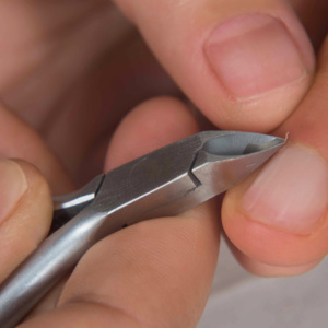 Manicure for Men with Removal (60 mins)