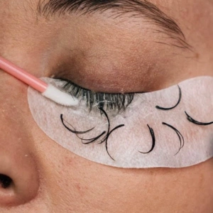 Eyelash removal