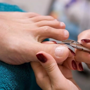 Gel Pedicure for Men (60 mins)