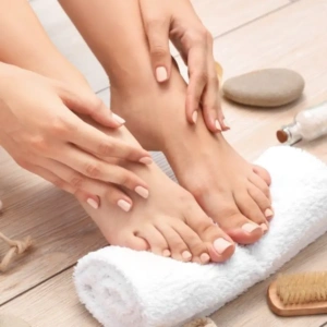 Foot spa without nail polish (30 mins)